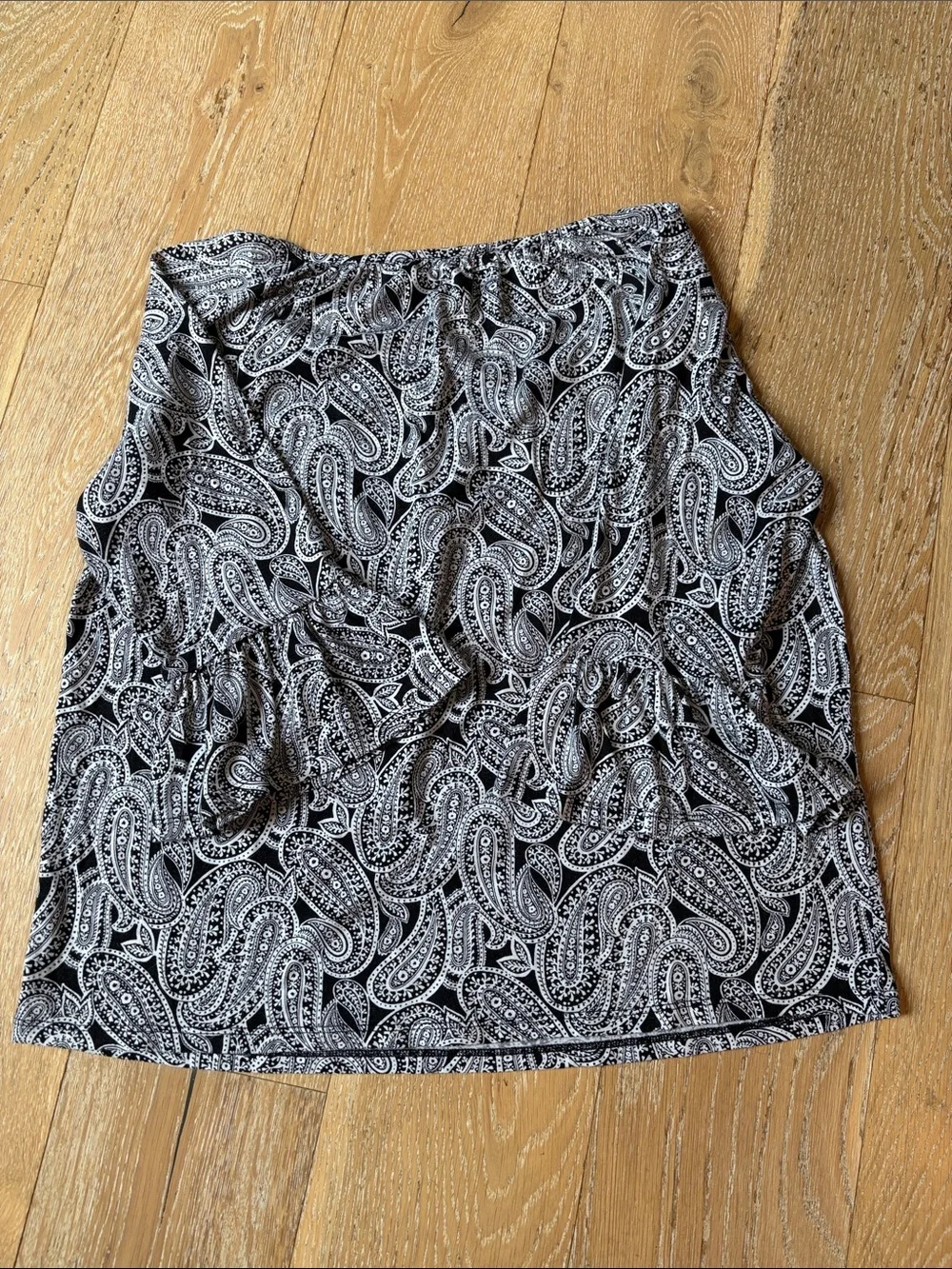 Michael Kors Black and White Paisley Bell-Sleeve Blouse - Size Medium